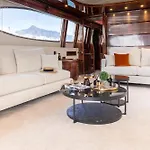 ספינת מלון Super Yacht Located In Puerto Banus *