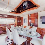 ספינת מלון Super Yacht Located In Puerto Banus מארבלה